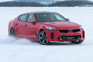 kia-stinger-01.webp