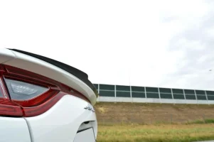 spoiler-kia-stinger-gt.webp